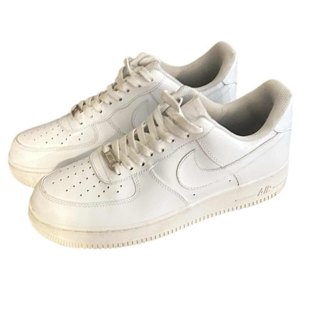 Nike Air Force 1's '07 Triple White Shoes Sz 10.5 Women/Sz 9 Men #315122-111 - Picture 2 of 9